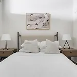 Landing Modern Apartment With Amazing Amenities