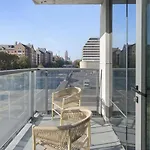 Landing Modern Apartment With Amazing Amenities