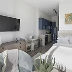 Landing - Modern Apartment With Amazing Amenities