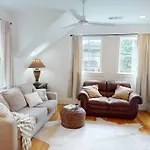 Guesthouse Bungalow In 12 South
