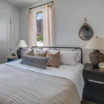 Lofts At 30Th - Modern Country - 6 Minutes To Broadway