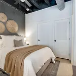 Loft Style Studio With 2 Queen Beds 7 Mins To Dt