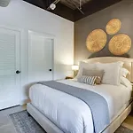With 2 Queen Beds 7 Mins To Dt Nashville