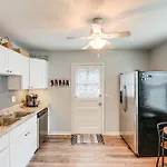 Cozy Nashville Retreat With Deck About 6 Mi To Downtown