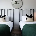 Chords-odyssey-walk/drive To Vanderbilt Holiday home *