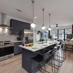 Flora - Odyssey - Heart Of Midtown Holiday home Nashville