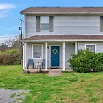 East Nash Local Dining Bars - Sleeps 6