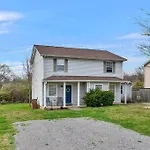 East Nash Local Dining Bars - Sleeps 6