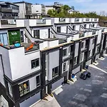 Holiday home New Nash Eras - Rooftop Decks With Hot Tub - 15 Beds Nashville