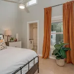 Holiday home - 1308 Montgomery Ave Unit 2