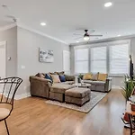 Modern Nations Condo - Walkable - 5 Mi Downtown