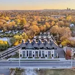 Rooftop Deck Patio And Garage Walk To Restaurants Coffee Brewery