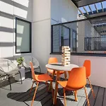 Holiday home The Conway 5 Bedroom Buyout W Deck In Music City Nashville