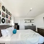 Sleepover Apartment *