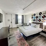 Sleepover Apartment *