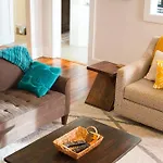 East Nashville Upstairs Apartment, One Queen Br, 2 Twin Br,1Bath In Five Points, Close To Downtown