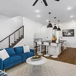 Gorgeous East House With Rooftop Patio, Garage, 9 Beds, 3 Miles To Downtown Nashville
