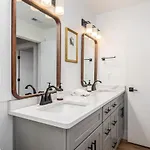 Walk To Restaurants From Condo, By Hospitals, 3 Miles To Downtown Apartment Nashville