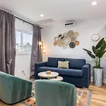 Walk To Restaurants From Condo, By Hospitals, 3 Miles To Downtown *