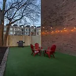 Walk To Restaurants From Condo, By Hospitals, 3 Miles To Downtown Apartment *
