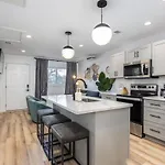 Walk To Restaurants From Condo, By Hospitals, 3 Miles To Downtown