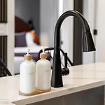 Retreat With Patio & Free Parking, By Vanderbilt Apartment *