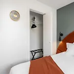 Retreat With Patio & Free Parking, By Vanderbilt Apartment *