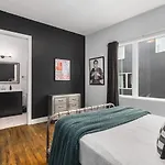 With Rooftop Deck & Garage, 2 Miles To Downtown Broadway Nashville