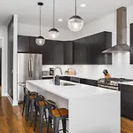 With Rooftop Deck & Garage, 2 Miles To Downtown Broadway Nashville