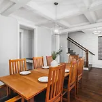 Walk To Broadway & Germantown Large House With Patio Holiday home Nashville