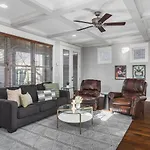 Walk To Broadway & Germantown Large House With Patio Holiday home Nashville