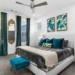 Belmont Retreat Walk To Restaurants, Coffee, 12 South Holiday home *