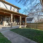 Walk To Broadway & Germantown Large House With Patio