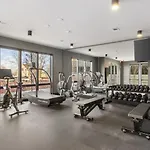 Apartment Premium With Huge Patio Near Vanderbilt & Downtown *