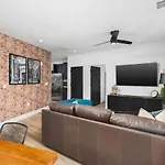 Premium With Huge Patio Near Vanderbilt & Downtown Apartment *