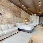 Studio 154 Hotel