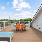 Corner Guitar Rooftop Jam Family House