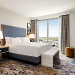 Hilton Bna Airport Terminal 4*