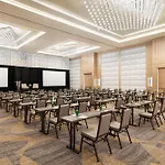 Hotel Hilton Bna Airport Terminal 4*