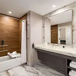 Hilton Bna Airport Terminal Hotel Nashville