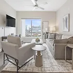Landing Modern With Amazing Amenities