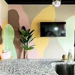 Apartment New Sleeps 4 - 7 Mins To Dt