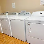 Apartment Comfy 1br With King Bed And Optional Parking Near Gulch & Midtown Walk To The Parthenon Nashville