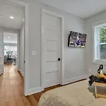 Holiday home Melrose Mix - Rooftop Deck - 5 Mins To Broadway