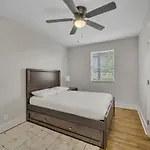 Single Story Pet Friendly Home, With Fenced Yard, Fire Pit, 5min To Downtown!! Nashville