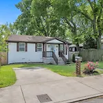 Single Story Pet Friendly Home, With Fenced Yard, Fire Pit, 5Min To Downtown!!