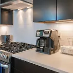 Holiday home Luxury Townhome Skyline Views Mins To Dt *
