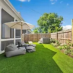 The White House - Hot Tub 1 Mile To Broadway