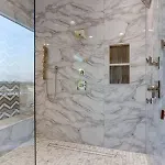 Holiday home Modern Luxury Hot Tub Mini Golf Elevator Views *