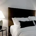 New Studio With 2 Beds 7 Mins To Broadway